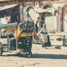 transports atypiques : auto-rickshaw en Inde